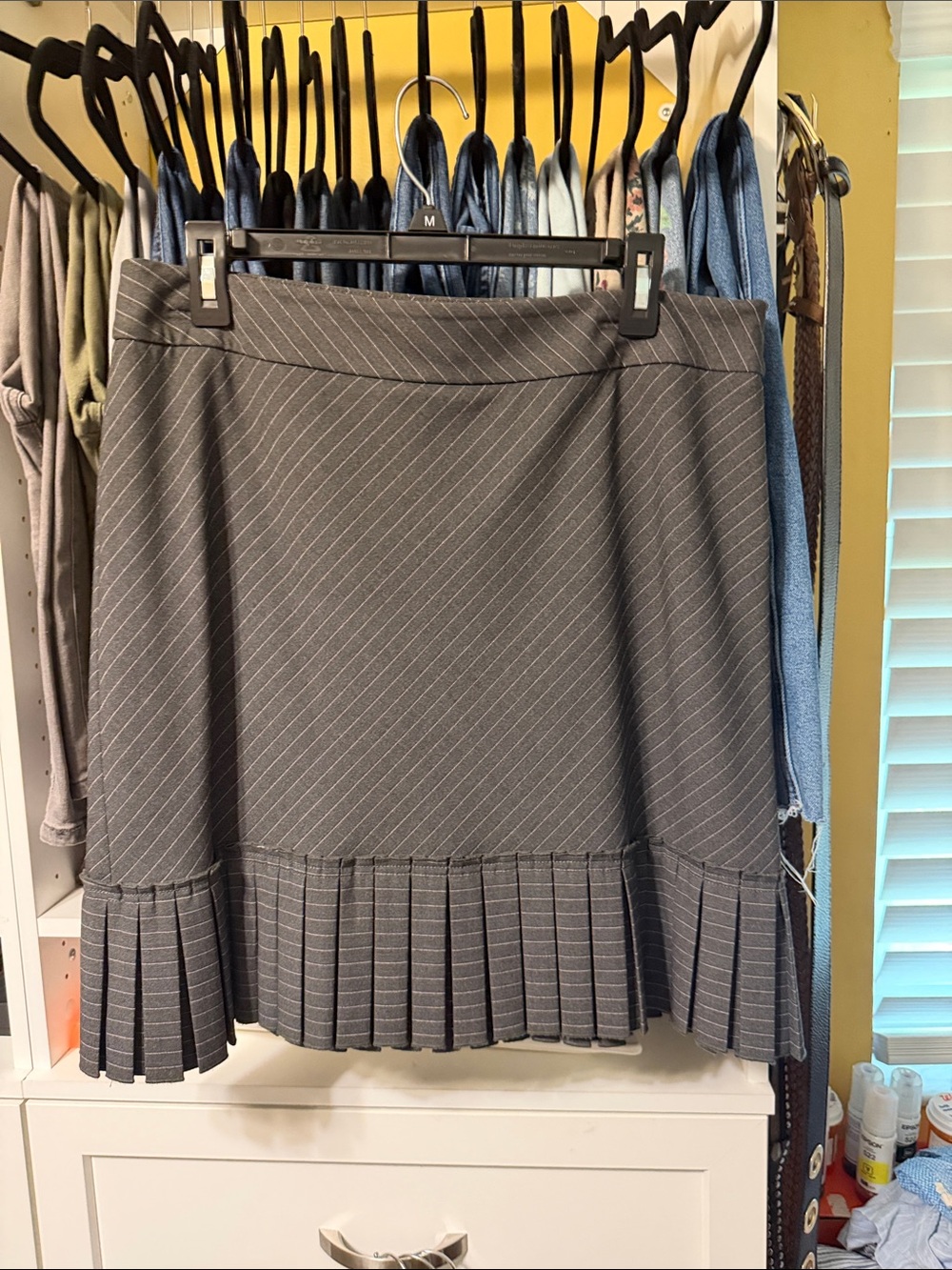 INC International Concepts Gray Pinstripe Pleated-Hem Mini Skirt